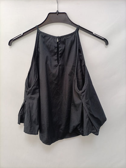 ZARA. Top negro halter T.s