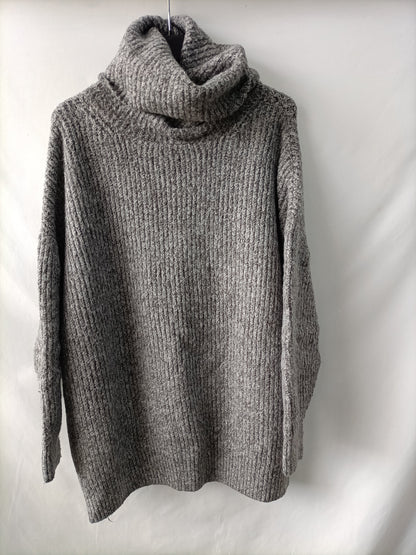 ZARA.  Jersey gris oversized T.s