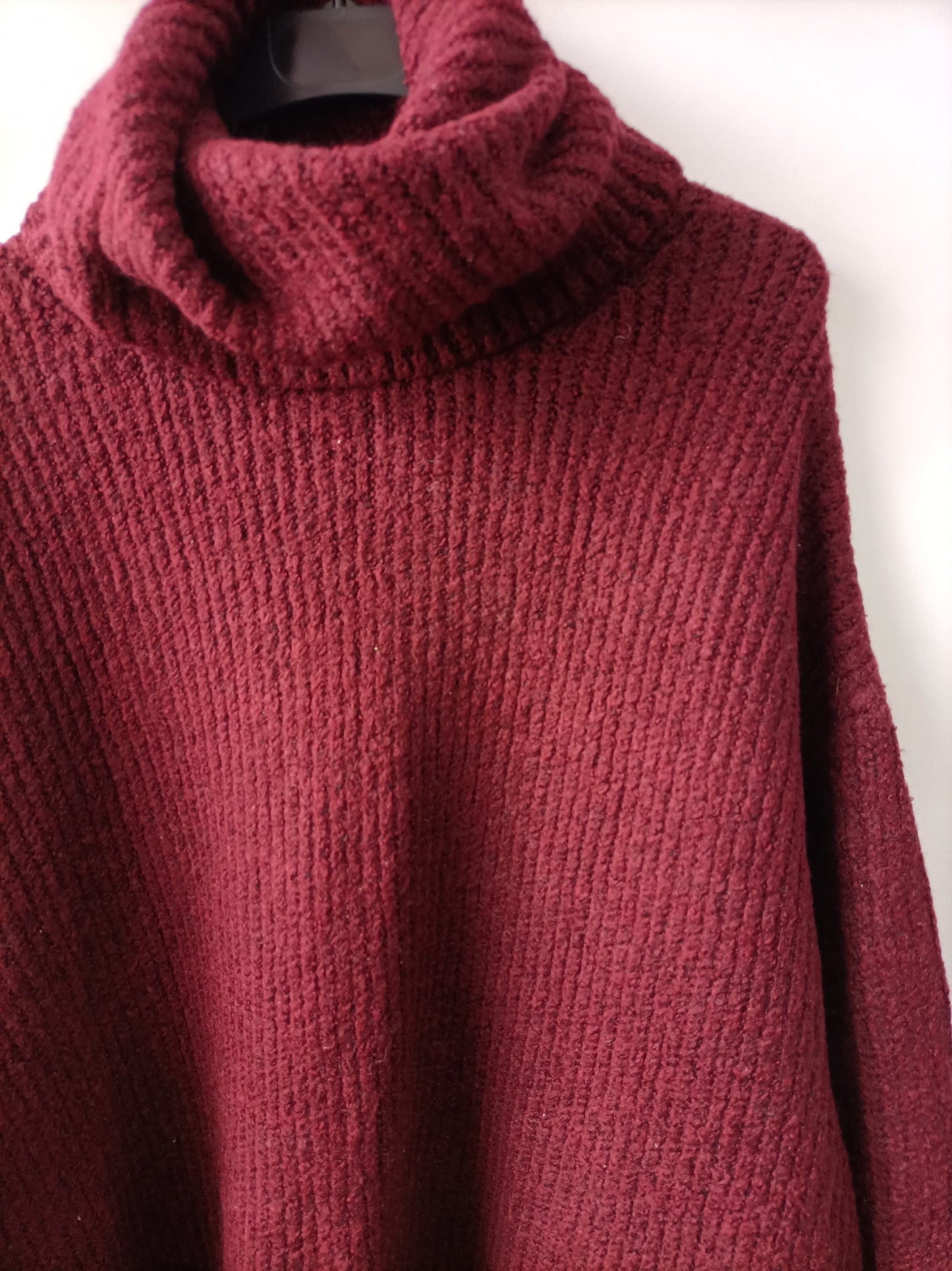 ZARA.  jersey oversized burdeosT.m