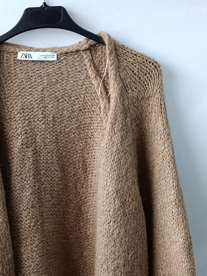 ZARA.  cárdigan beige T.m