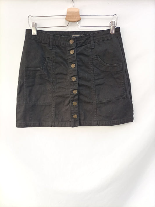 STRADIVRIUS. Black buttoned skirt, size 40