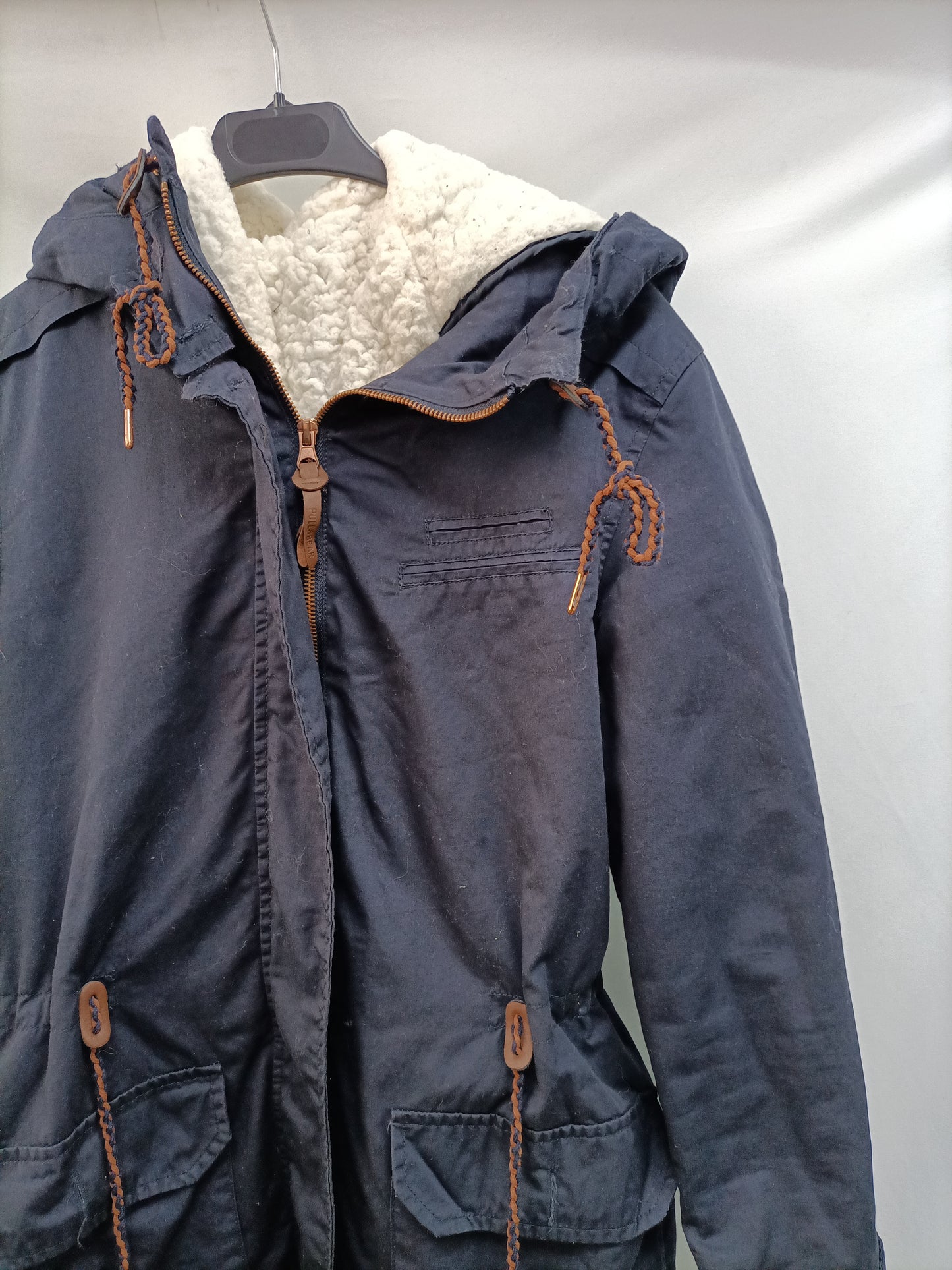 PULL&BEAR. Parka azul borrego T.m