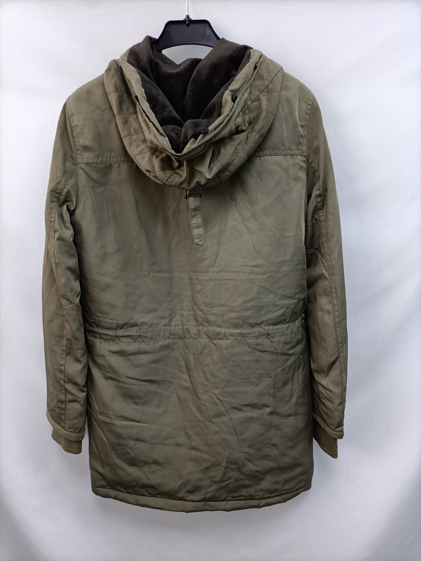 BLANCO. Ttrench verde capucha T.s