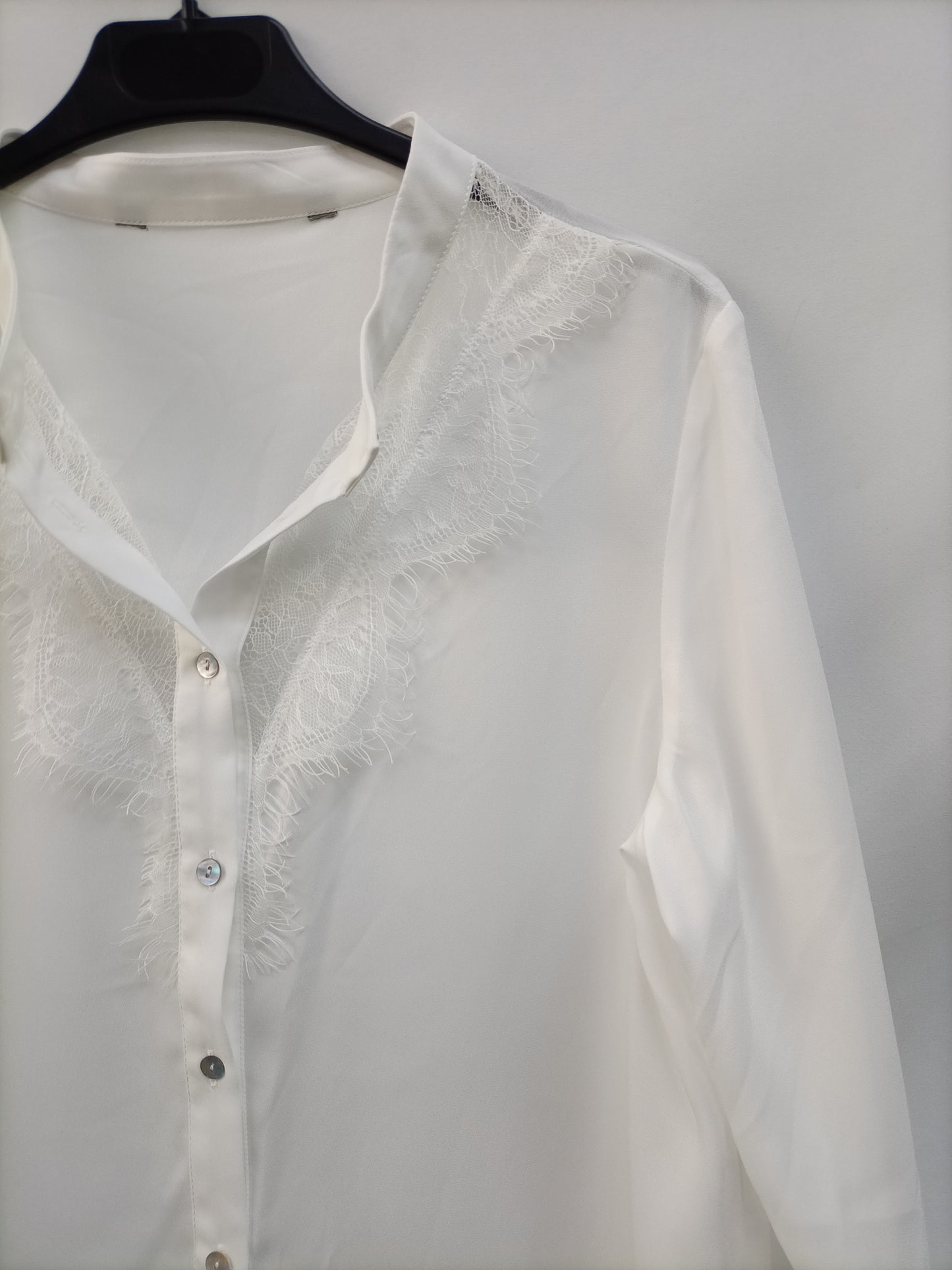 OTRAS. Blusa blanca encaje T.u(s)