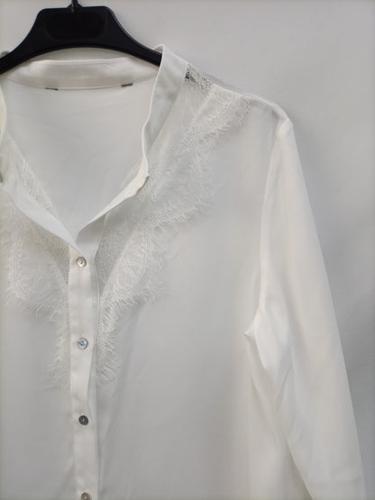 OTRAS. Blusa blanca encaje T.u(s)