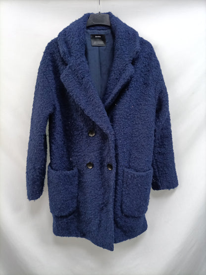 BERSHKA. Abrigo borrego azul T.xs
