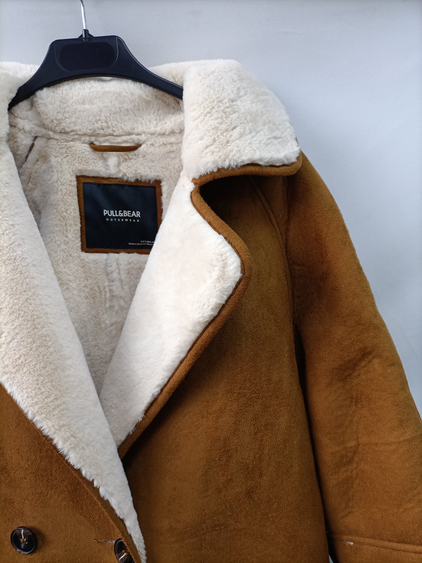 PULL&BEAR. Abrigo Antelina Camel T.s