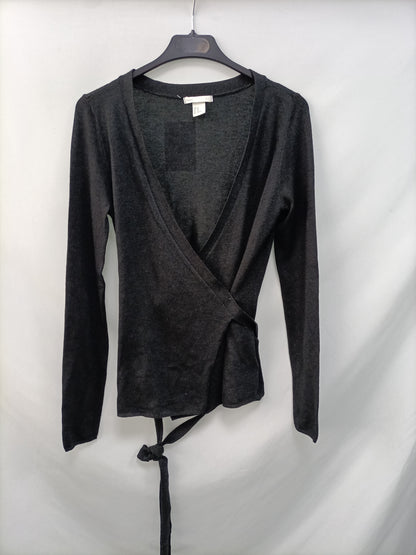 H&amp;M. T.xs crossover sweater