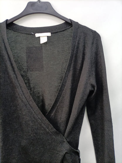 H&amp;M. T.xs crossover sweater