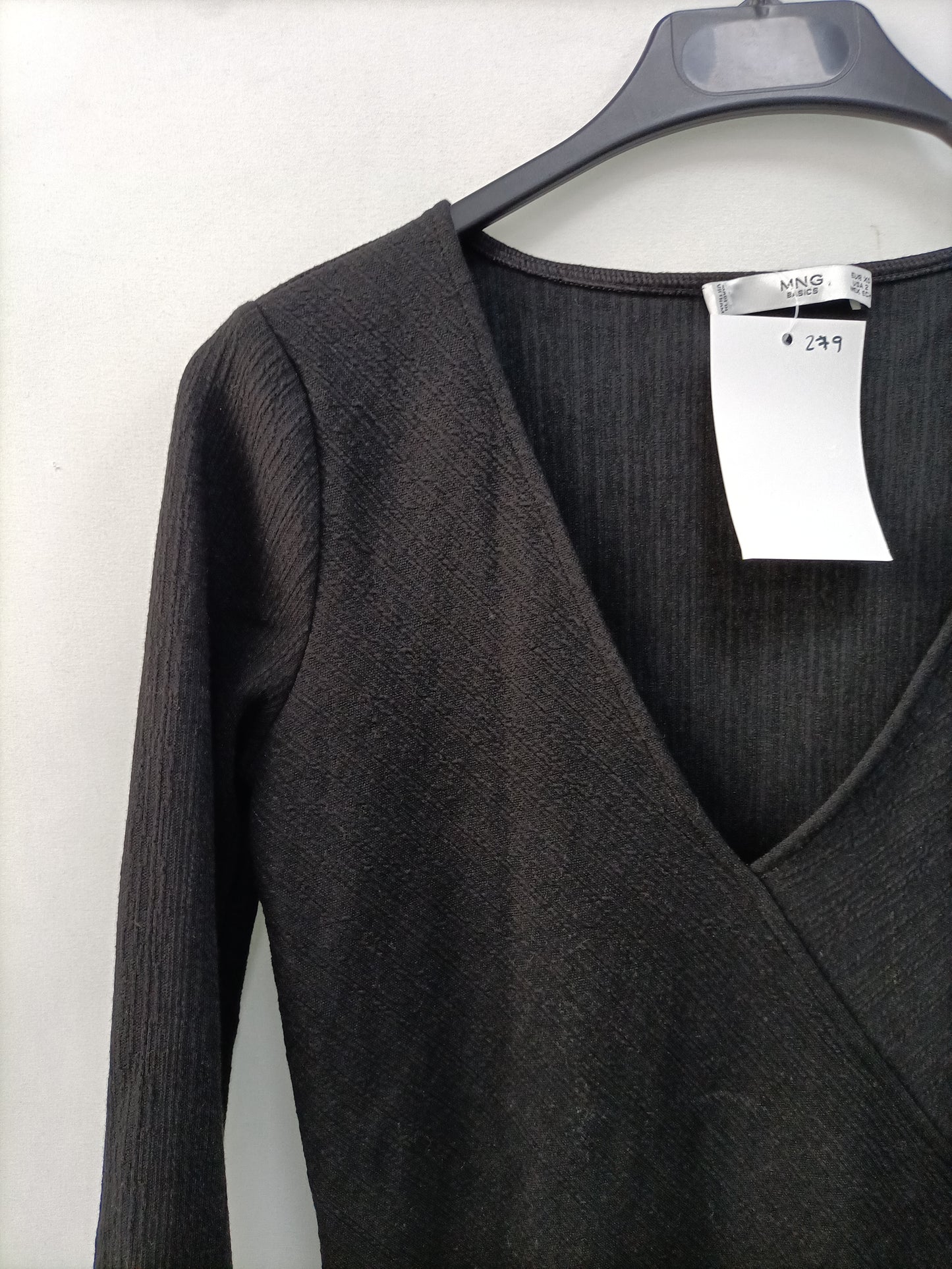 MANGO. Vestido negro  T.xs