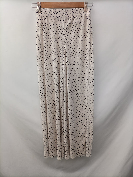 PULL&amp;BEAR. Polka dot pleated trousers T.xs