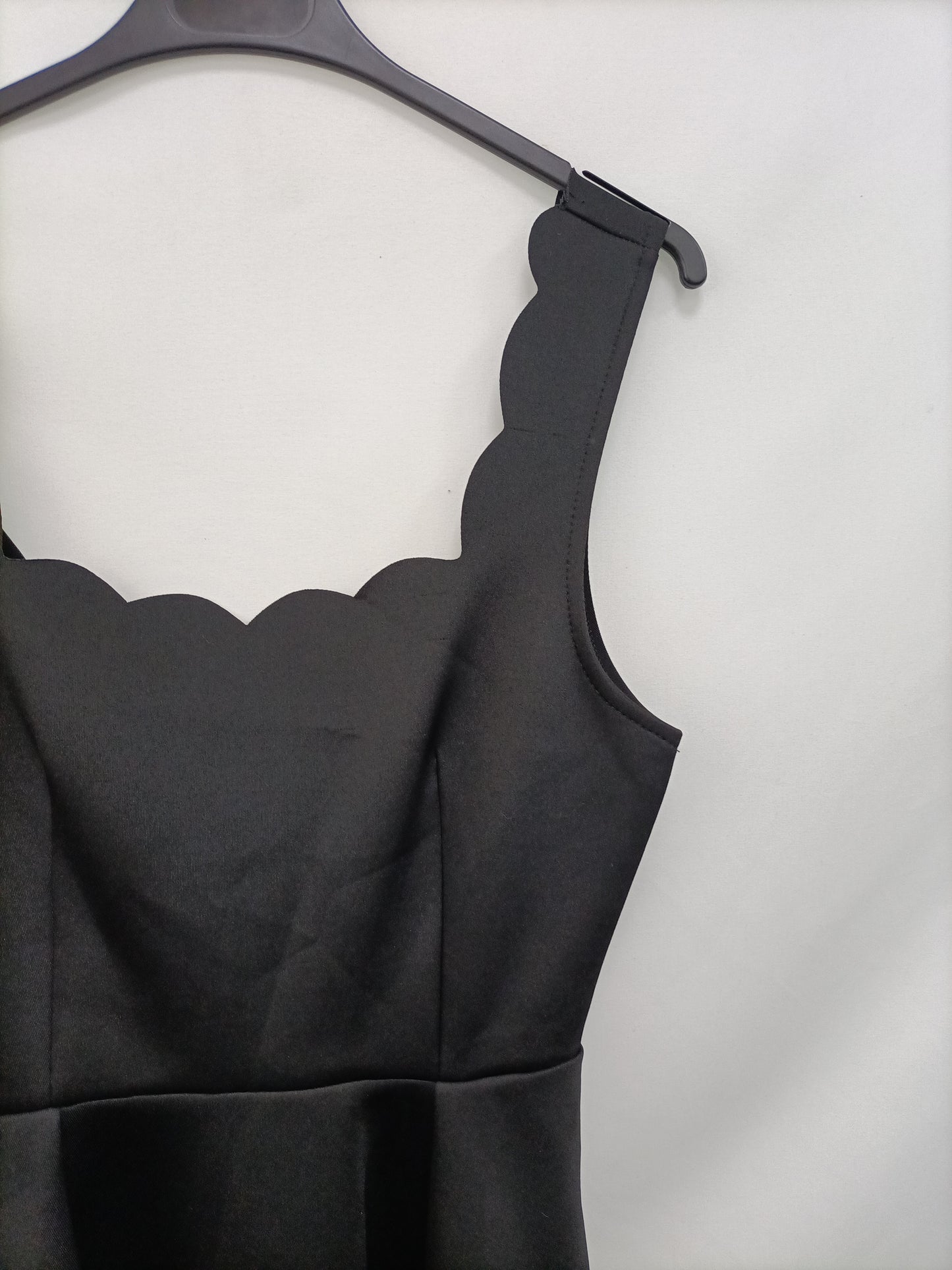 OTRAS. Vestido negro neopreno T.s