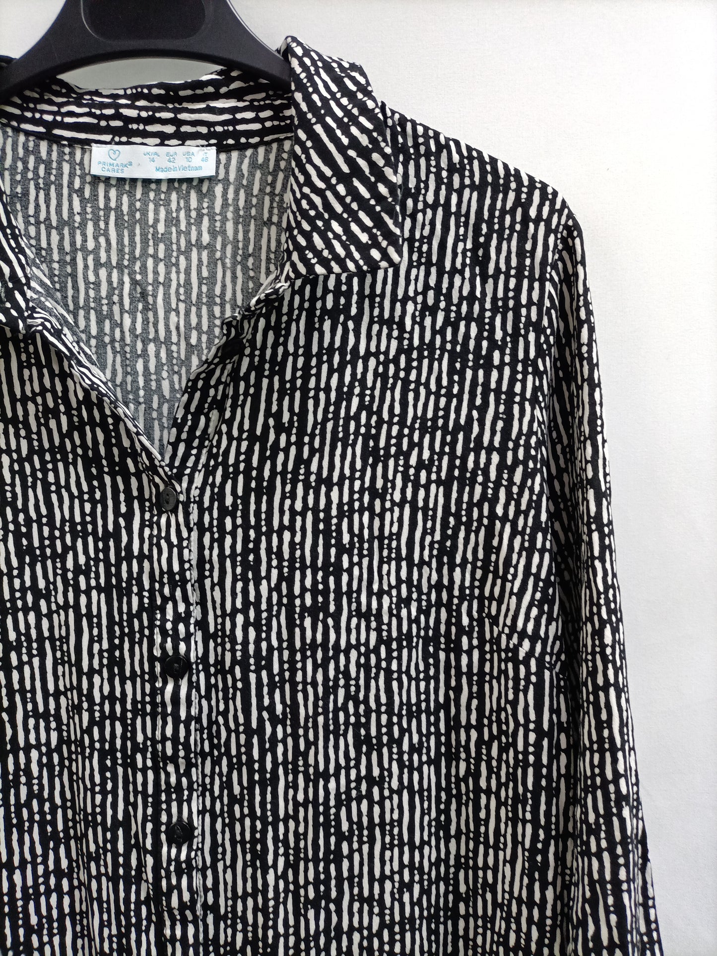 PRIMARK. Vestido corto negro y blanco T.42