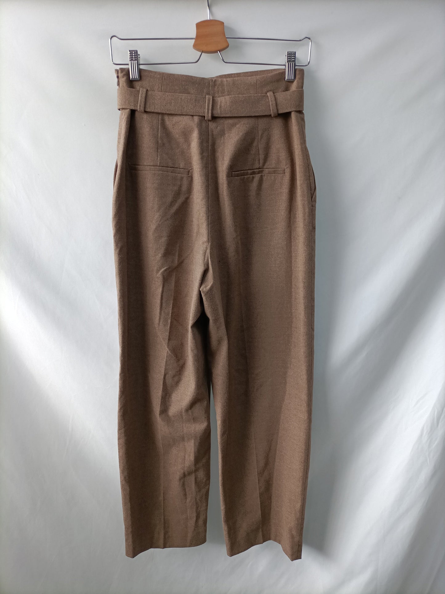 ZARA. Pantalon de vestir marron T.s