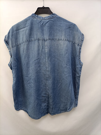 MANGO.Camisa vaquera sin mangas T.M