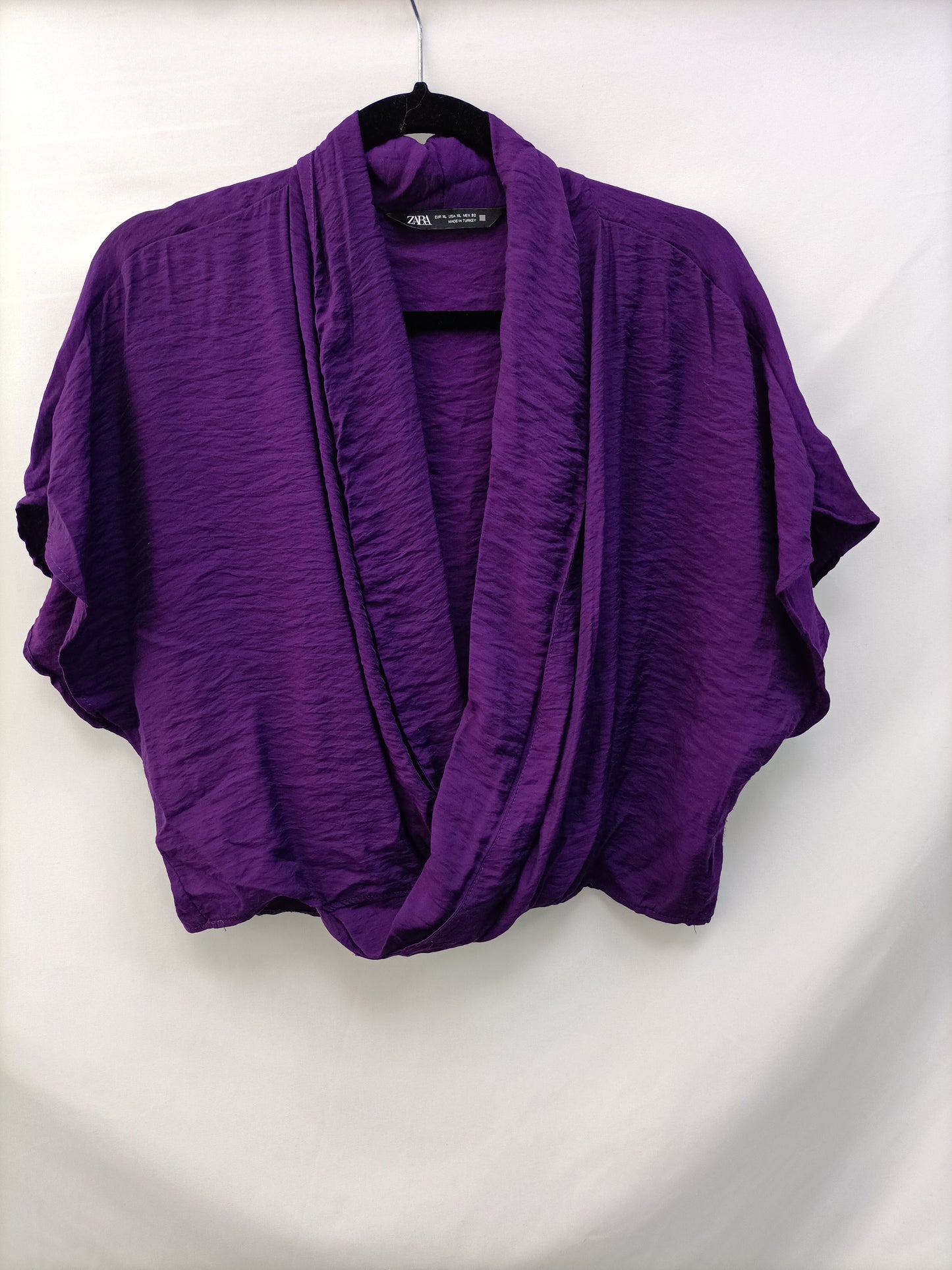 ZARA.Blusa morada T.XL
