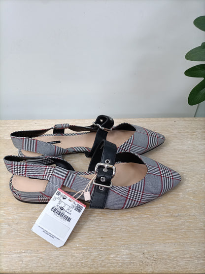 PULL&BEAR.Manoletinas T.37