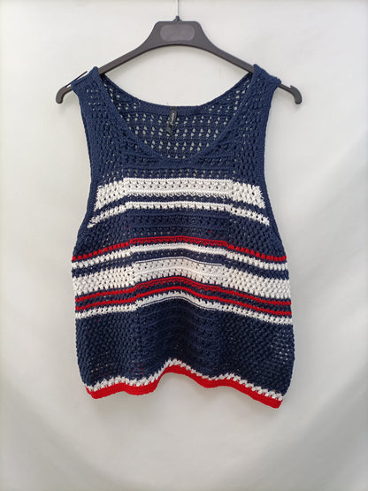 STRADIVARIUS. Top size L