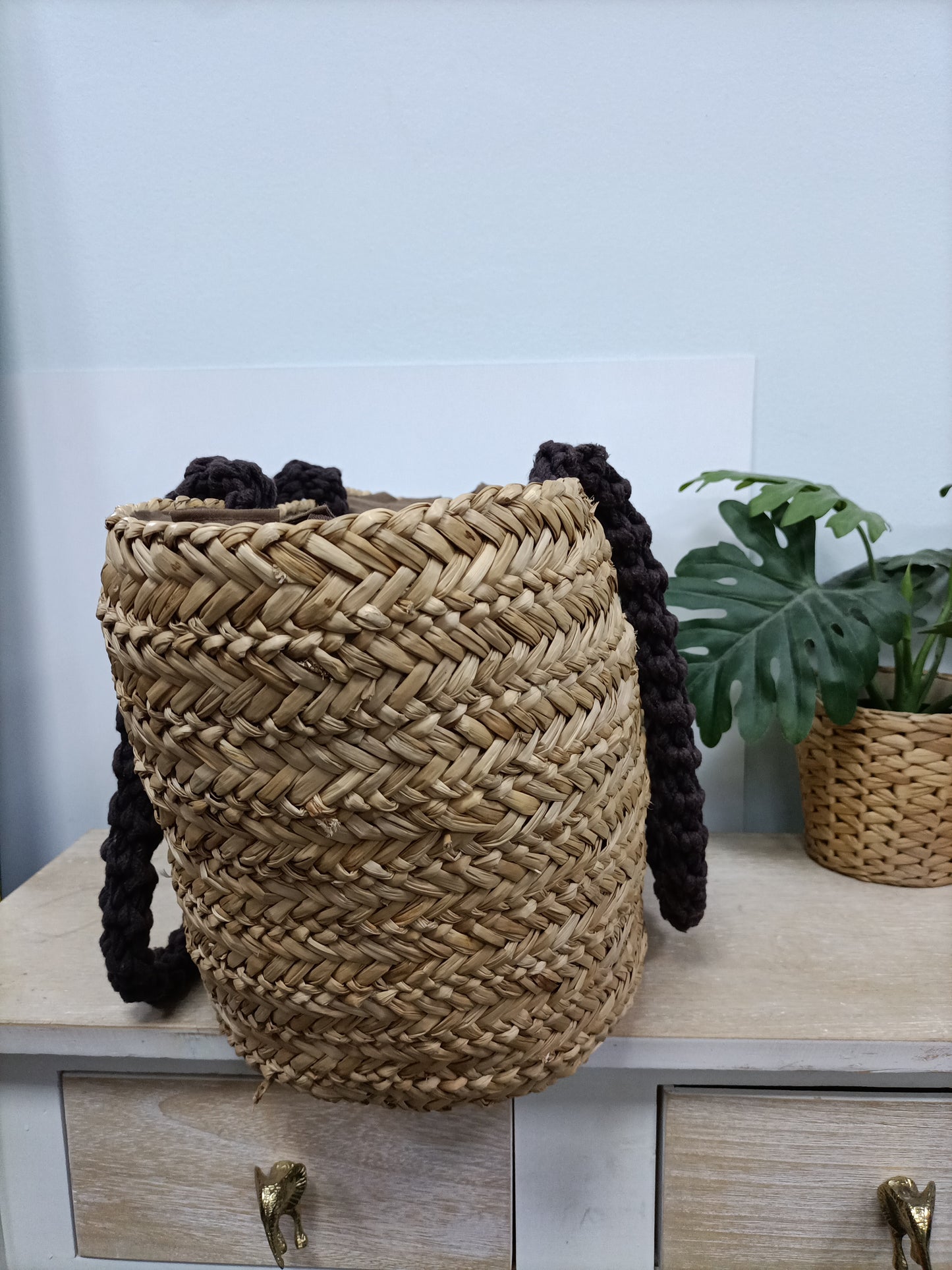 MALUCA. Capazo rafia marrón