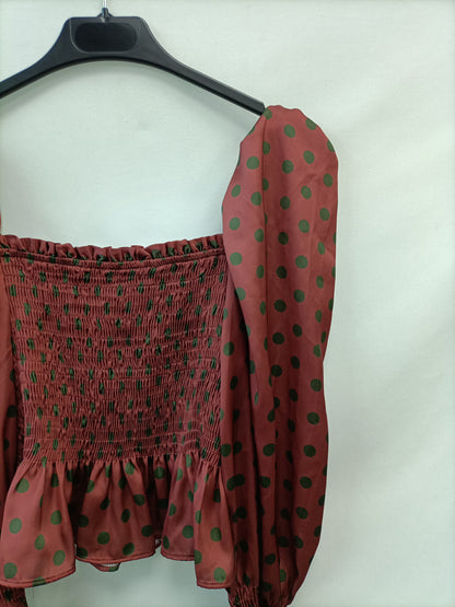 ZARA. Top burdeos lunares T.s