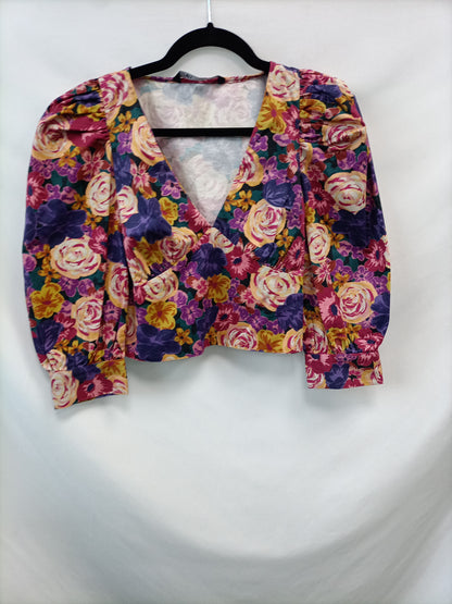 ZARA. Top burdeos flores T.s