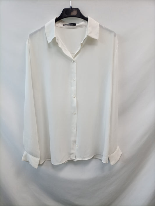 MANGO. Blusa blanca fluida T.s