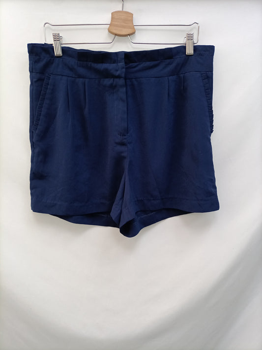 AMICHI. Blue fluid shorts size 40