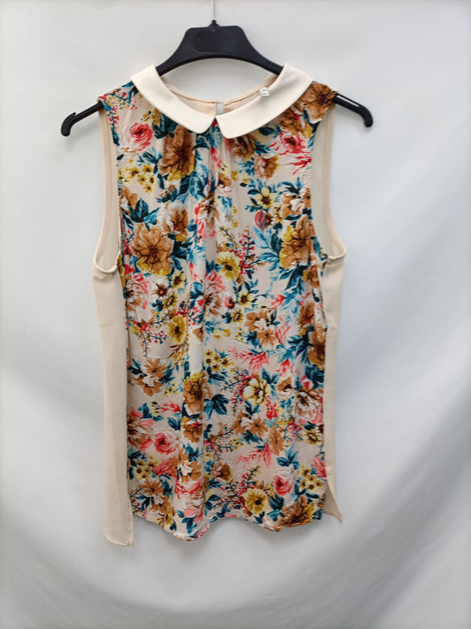 STRADIVARIUS. Top beige flores T.s