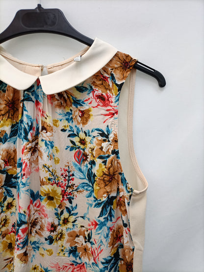STRADIVARIUS. Top beige flores T.s