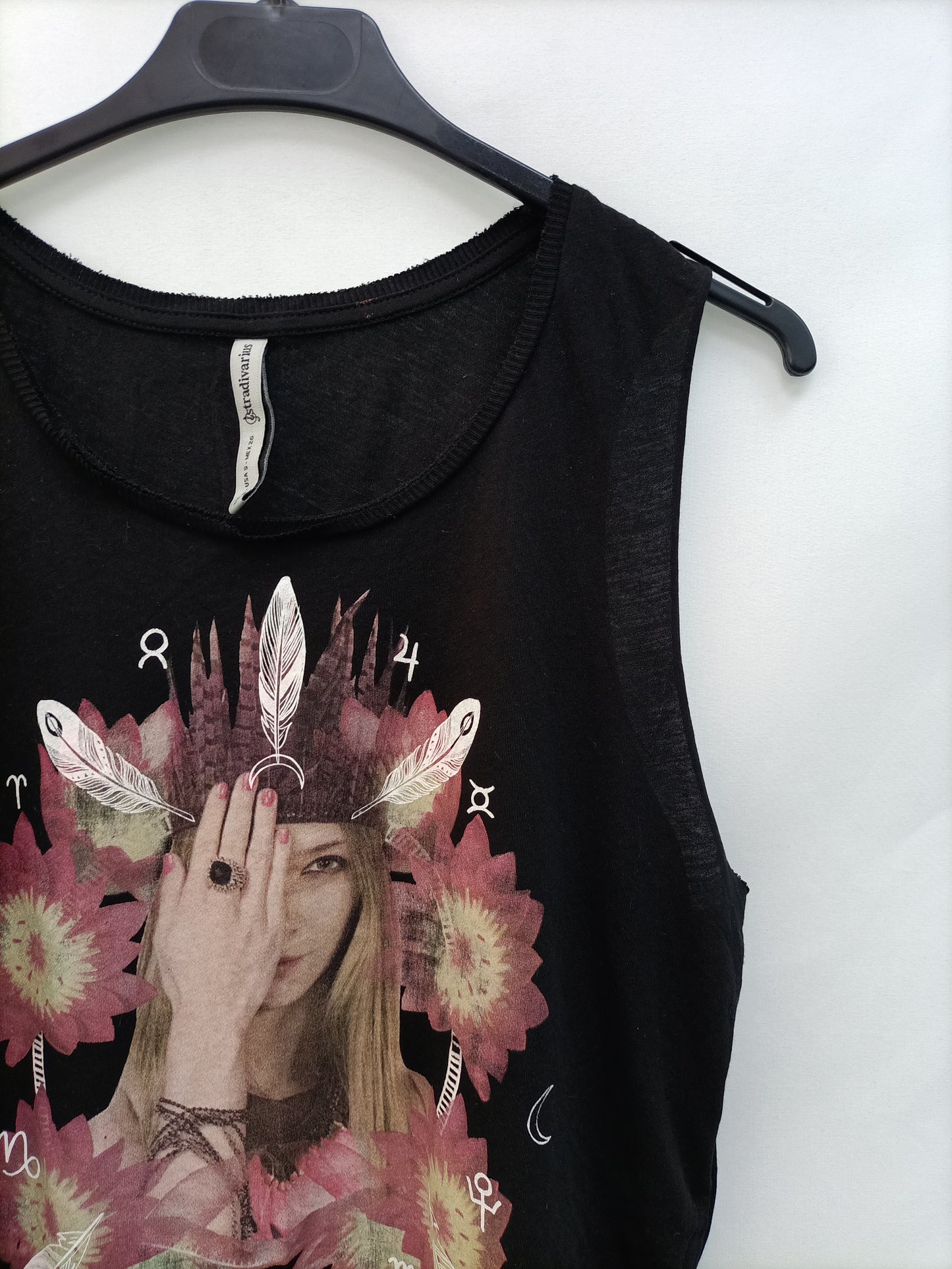 STRADIVARIUS. Camiseta negra T.s