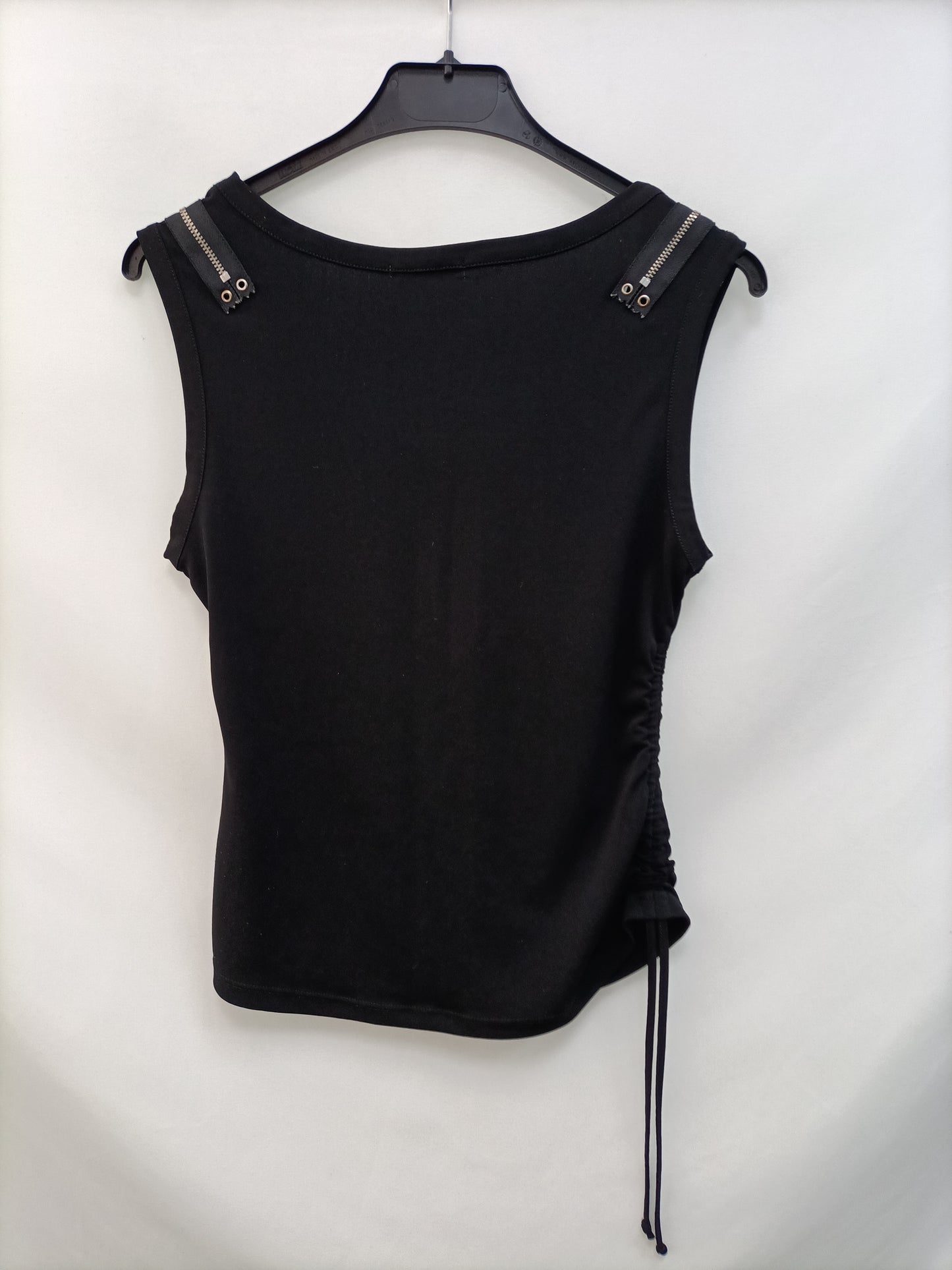 STRADIVARIUS. Top negro cremallera T.u(s)