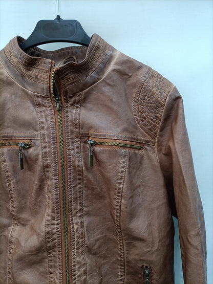 OTRAS. Cazadora efecto piel T.l