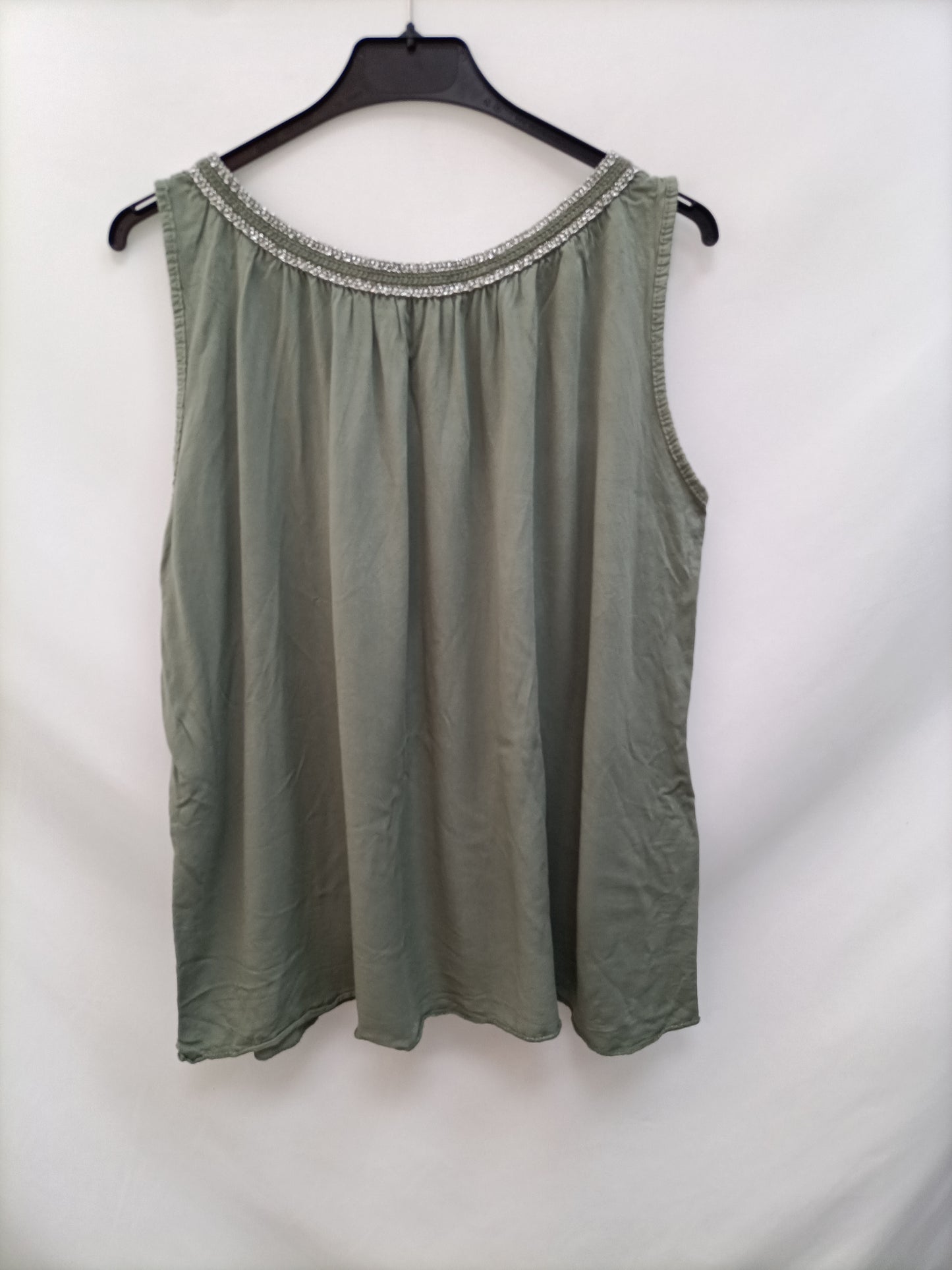 NEW COLLECTION. Top verde hilos T.u(m)