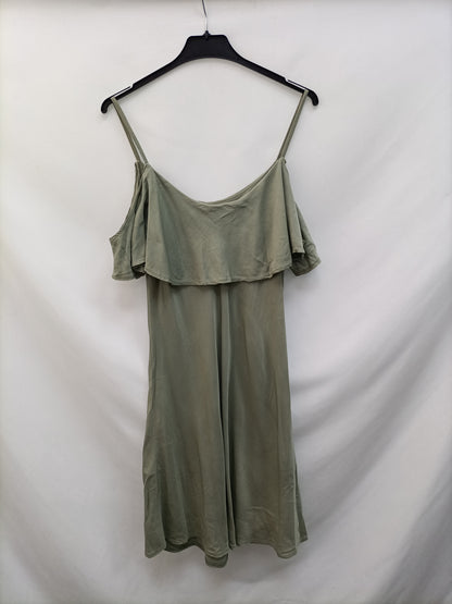 OTRAS. Vestido verde volante T.u(s)