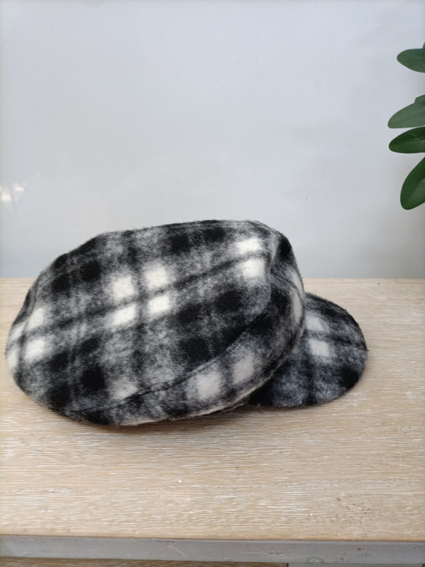 PRIMARK. Gorra paño cuadros