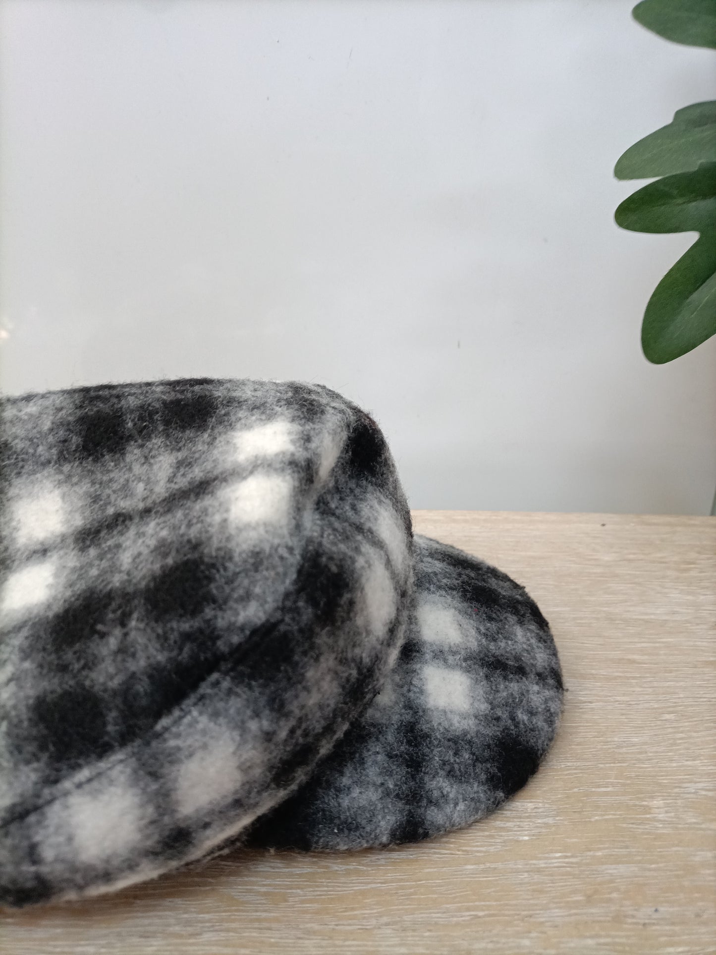 PRIMARK. Gorra paño cuadros