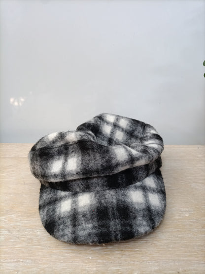 PRIMARK. Gorra paño cuadros