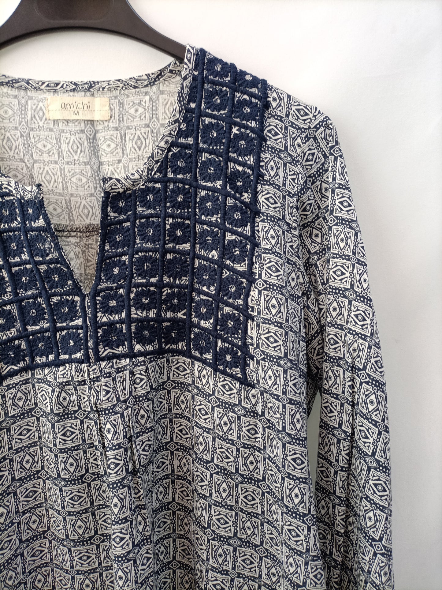 AMICHI. Blusa T.M