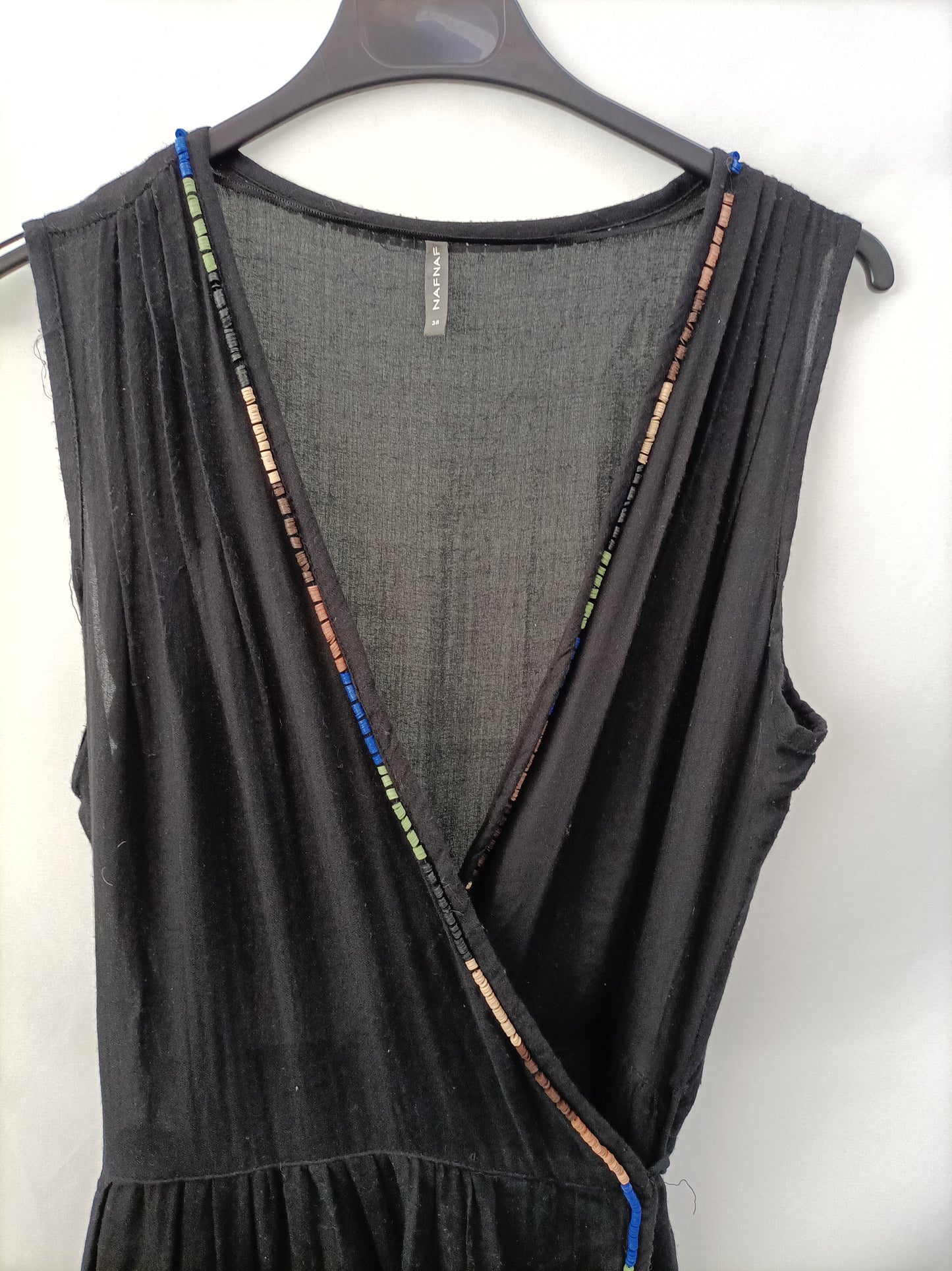NAFNAF. Vestido negro cruzado abalorios T.38