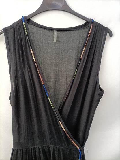 NAFNAF. Vestido negro cruzado abalorios T.38