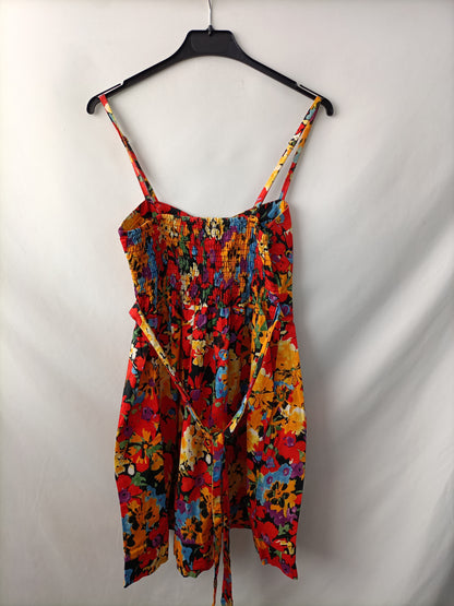 BLANCO. Vestido rojo flores T.xs