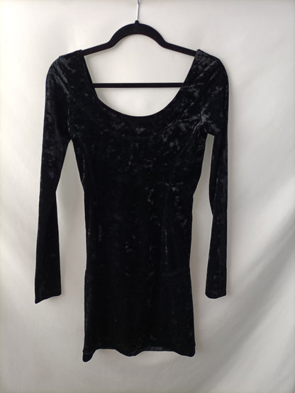 OTRAS. Vestido negro terciopelo Tu(s)