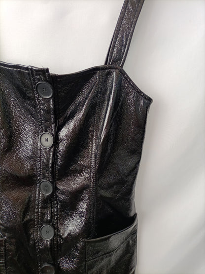 STRADIVARIUS. Vestido negro vinilo T.s