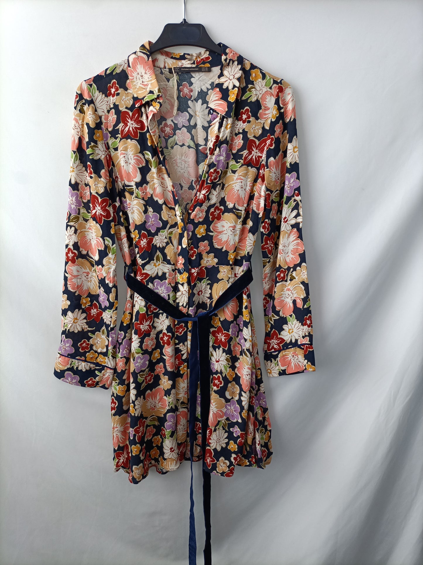 ZARA. Vestido azul flores T.xs