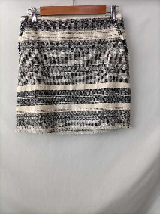 MANGO. Tweed skirt size 38