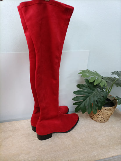 CUPLÉ. Botas antelina rojas T.37