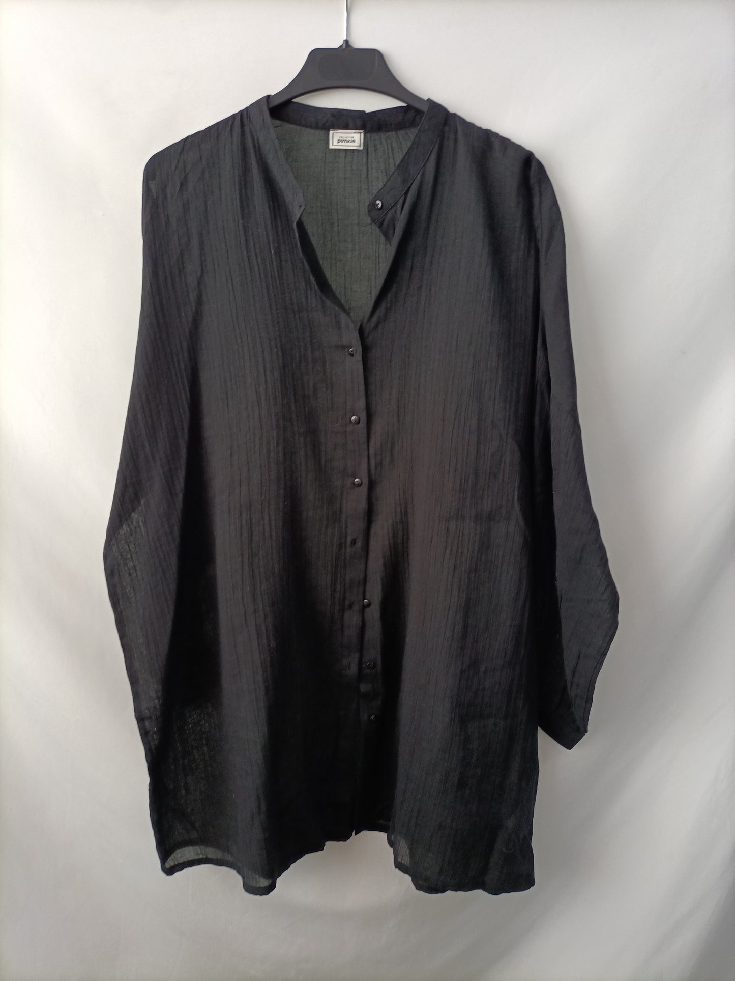 PIMKIE. Blusón negro oversized T.36