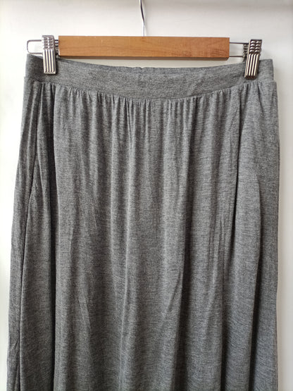 OTRAS. Falda midi gria Tu(34)