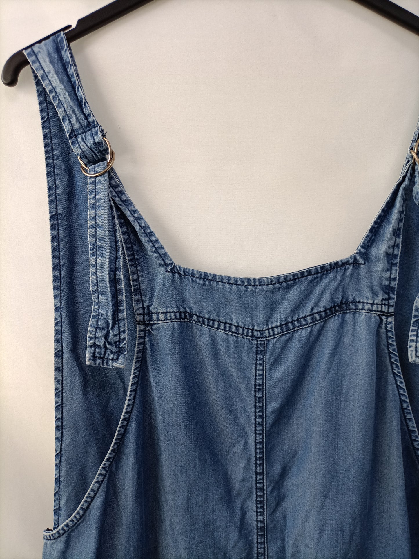 MANGO.  Peto fluido denim T.s