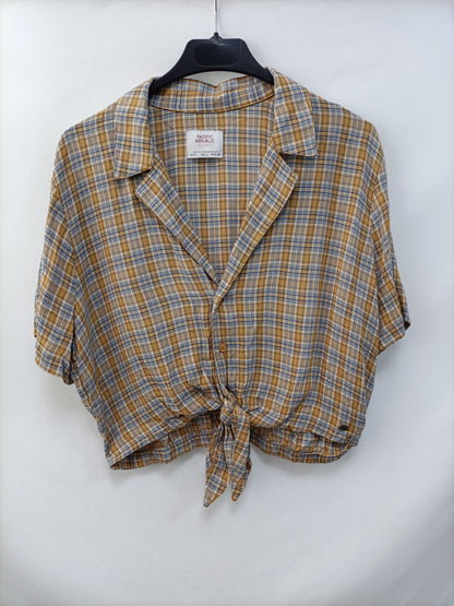 PULL&BEAR.Blusa cuadros manga corta T.L